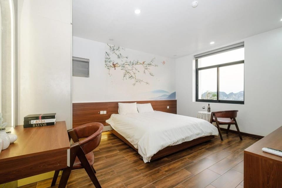 Bed, TV and multimedia, Photo of the whole room, Bedroom, hair dresser