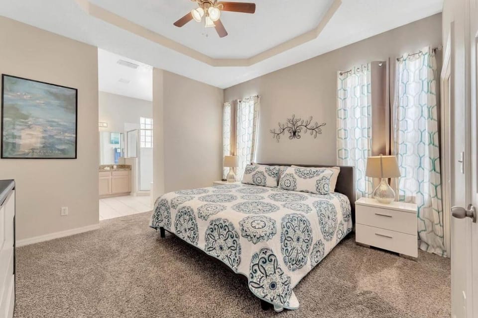 Hampton Estates with Private Pool Retreat Close to Disney Villa in Four Corners