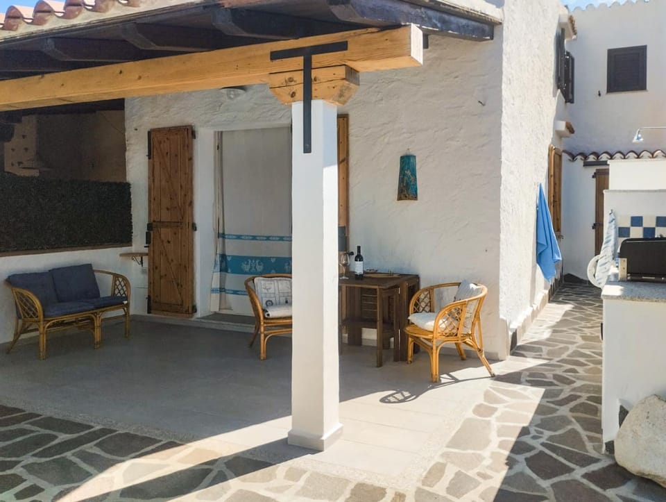 Property building, Patio, Day