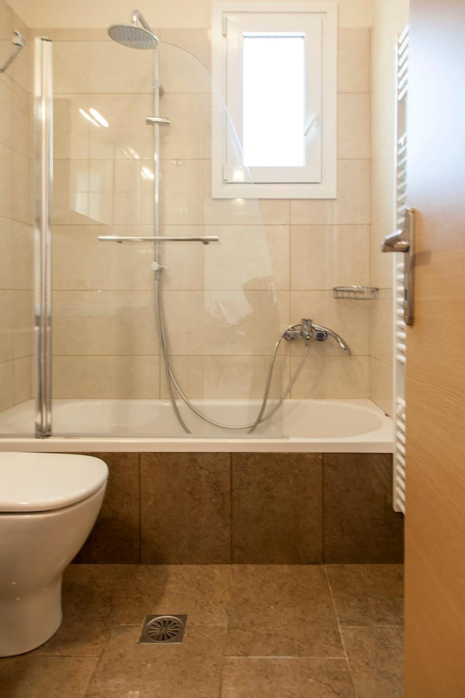 Bathroom, towels