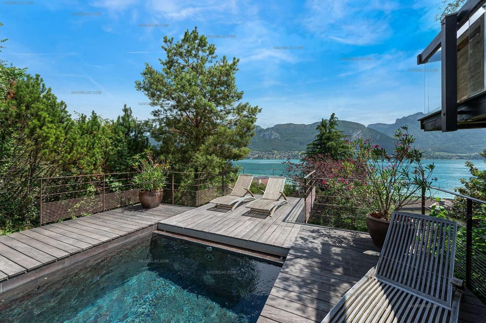 Patio, Nearby landmark, Spring, Day, Natural landscape, Garden, Garden view, Lake view, Mountain view, Pool view, Swimming pool, sunbed