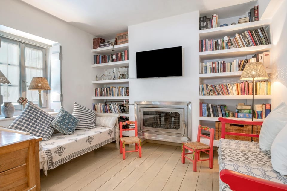 Property building, Living room