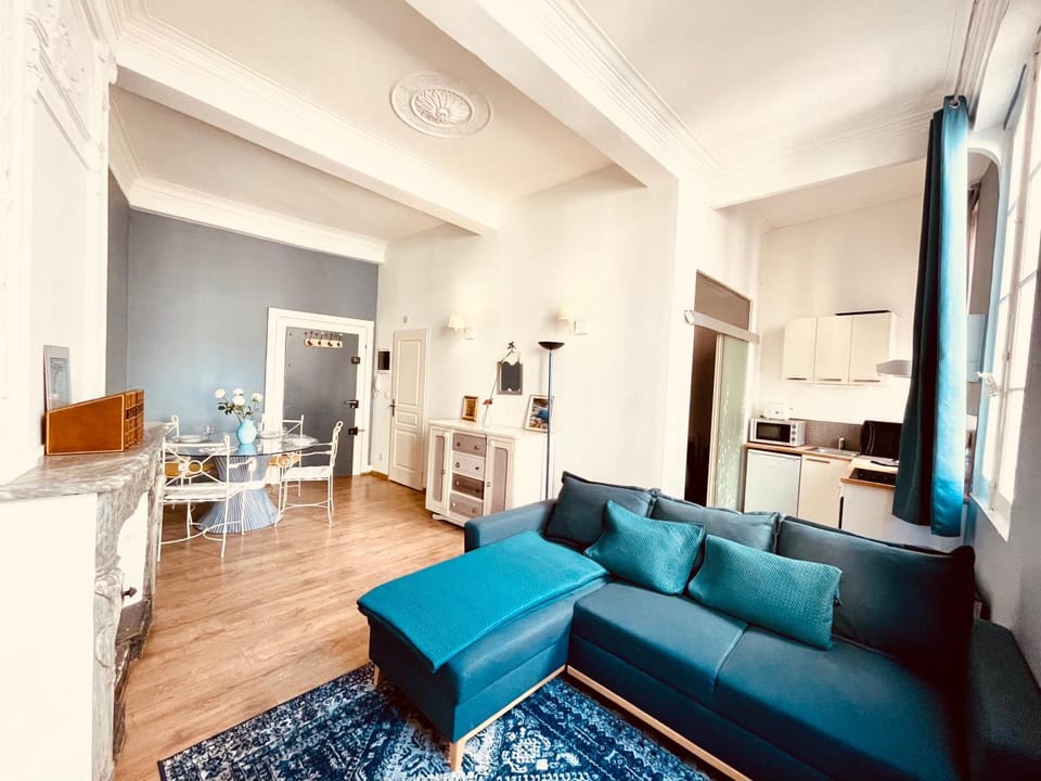 Living room, Seating area, flat iron, kitchen
