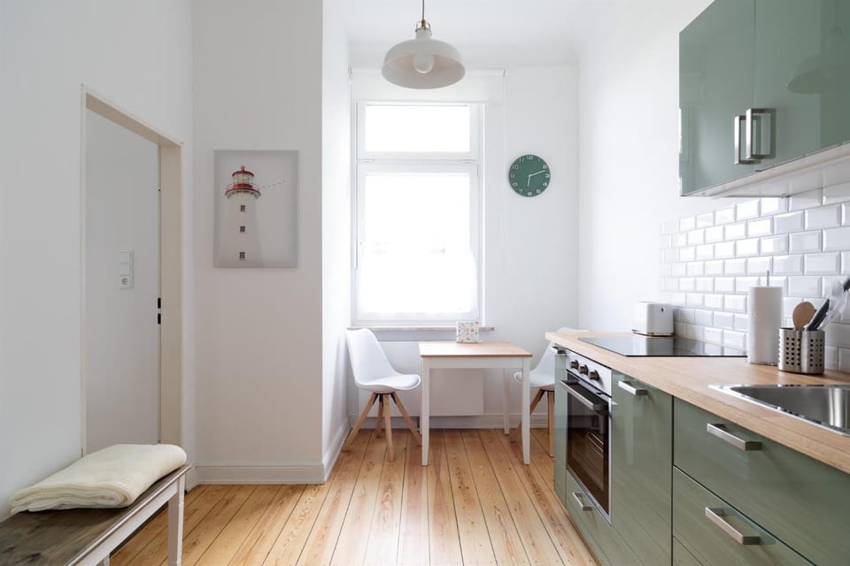 Kitchen or kitchenette, Dining area, pet friendly, stove