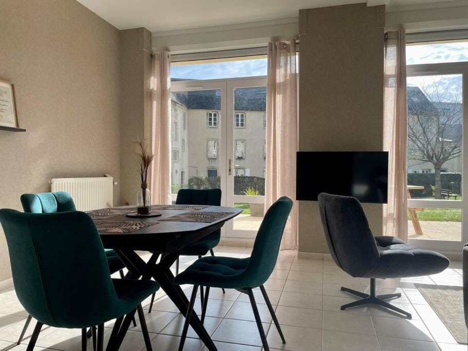 Le Cloître by Melrose Apartment in Bayeux