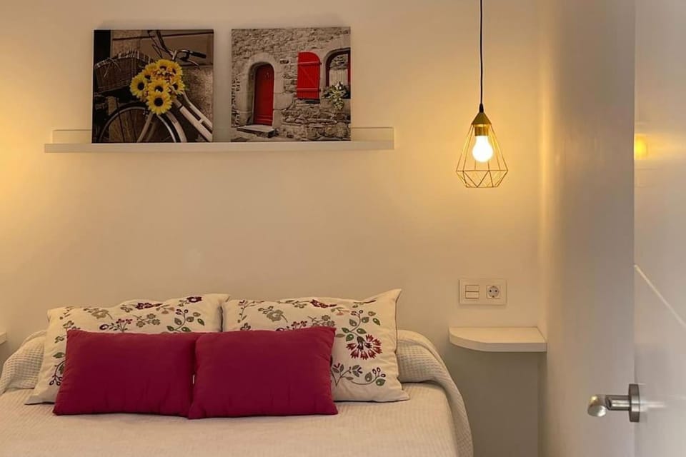 Bed, Decorative detail, Bedroom