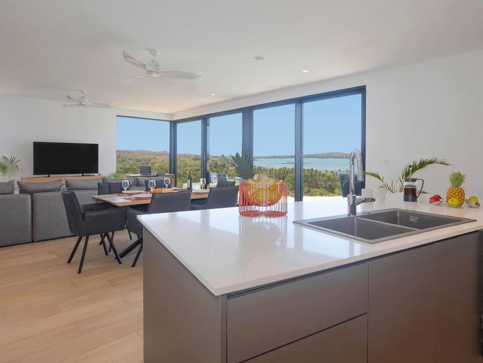 Communal lounge/ TV room, Kitchen or kitchenette, Dining area