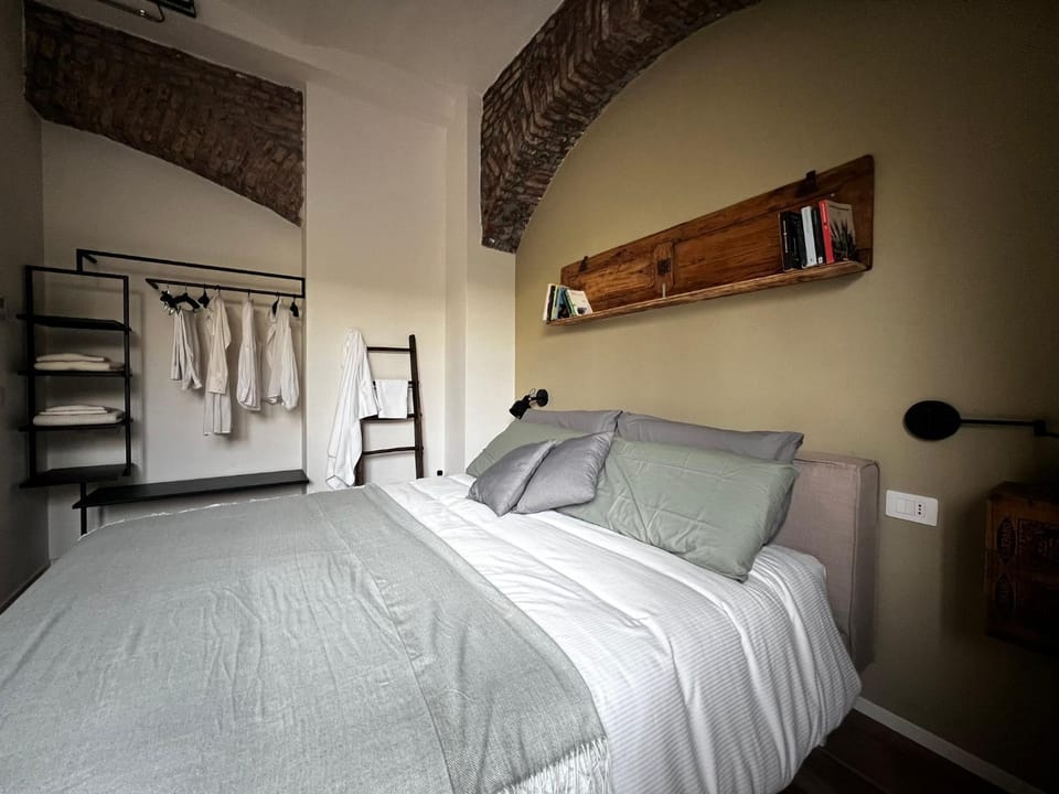 Bed, Photo of the whole room, Bedroom, bunk bed