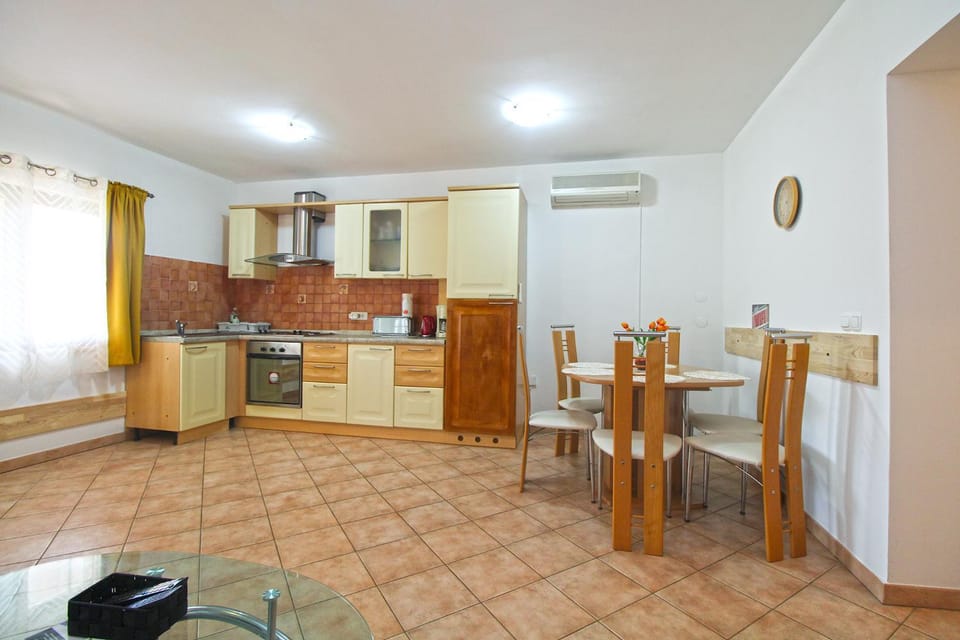 Apartments Richard 2319 Apartment in Pula