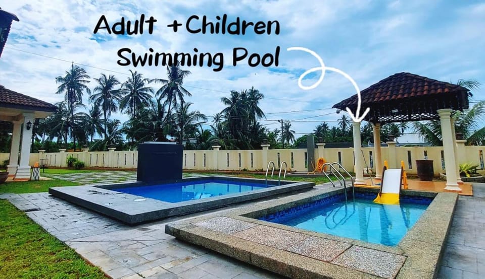 Luxurious Villa w/ Swimming pool, BBQ, Smart TV Apartment in Port Dickson