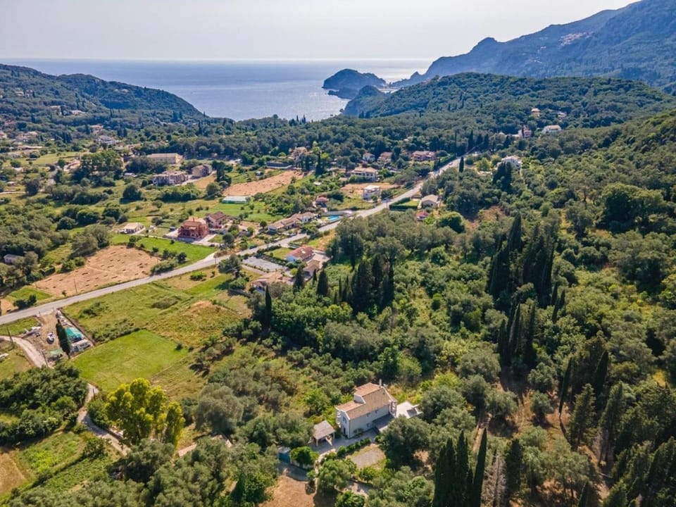 Decavos House House in Peloponnese, Western Greece and the Ionian