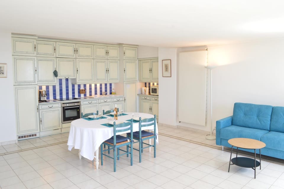 Appartement vue mer proches plages et congrès Apartment in Cannes