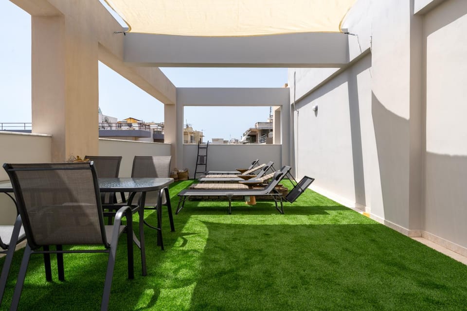 Day, Balcony/Terrace, Seating area