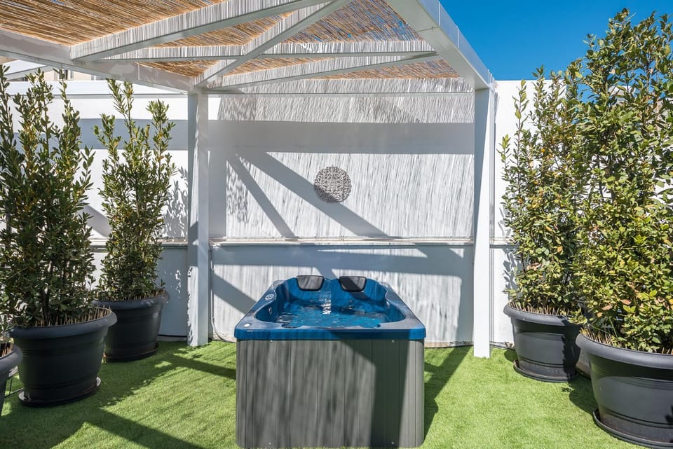 Hot Tub, Balcony/Terrace