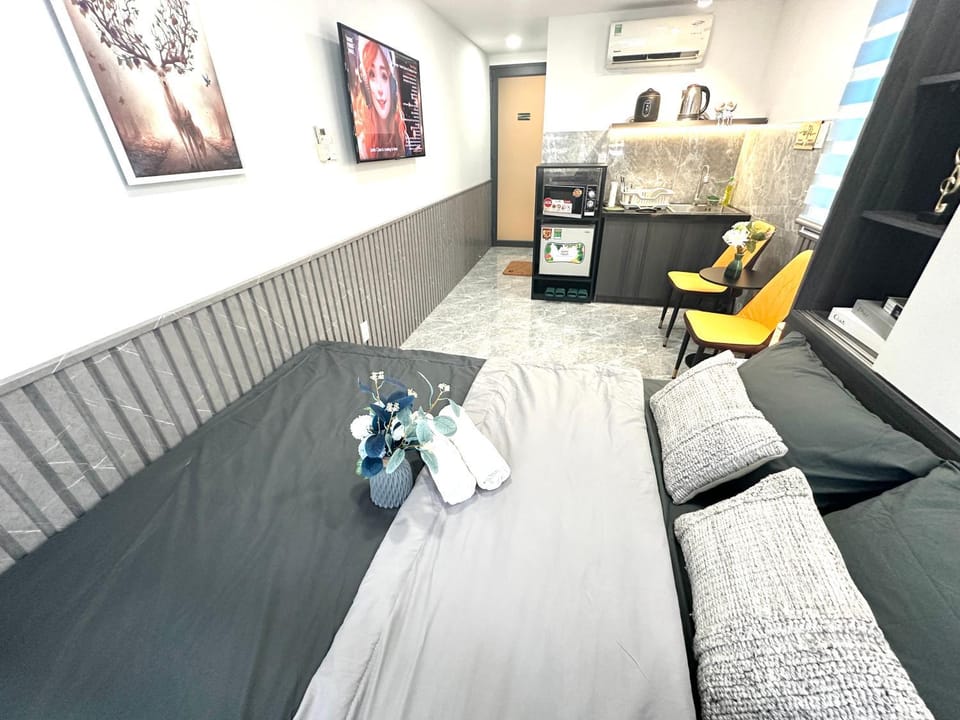 Bed, Kitchen or kitchenette, Photo of the whole room