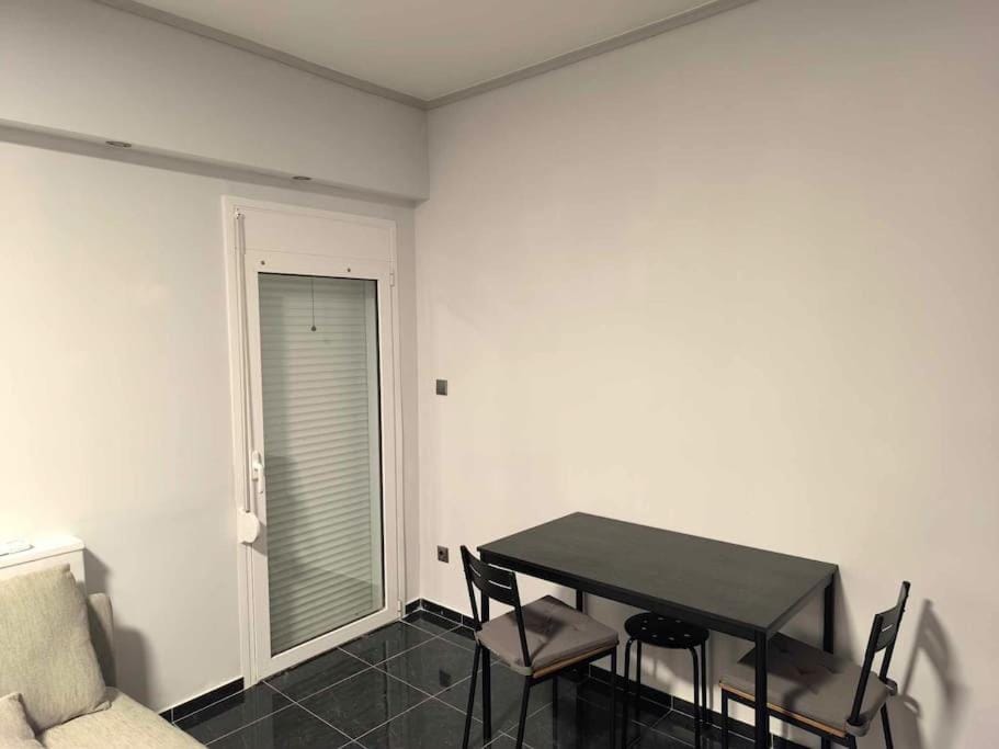 CozyStation Apartment in Athens