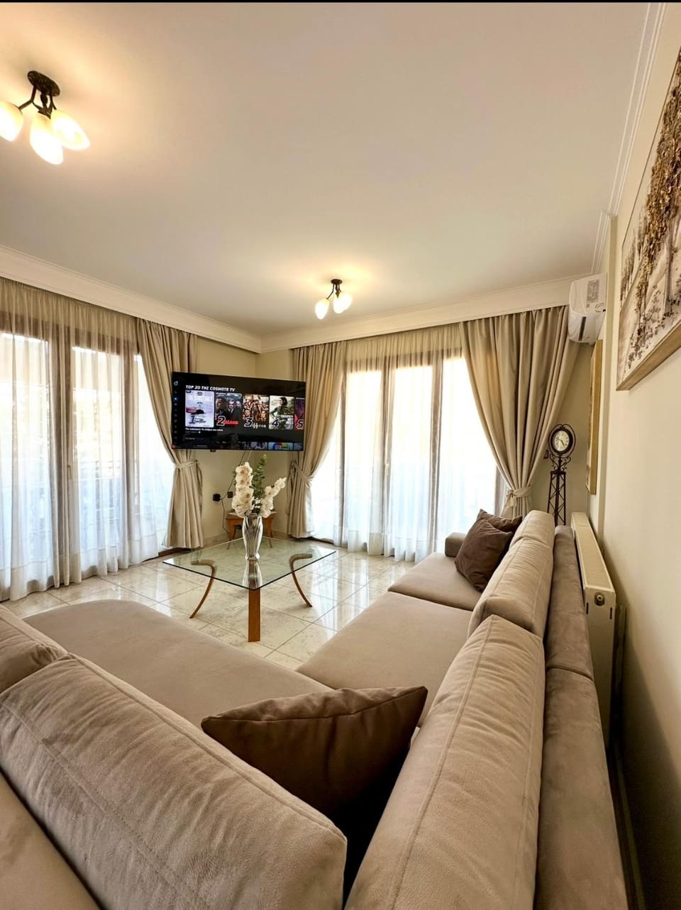 TV and multimedia, Living room, Seating area