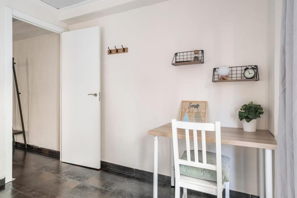 Seating area, Bedroom