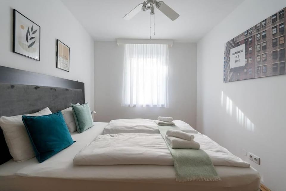 1BR Haven with Swift City Access by HM Apartment in Vienna