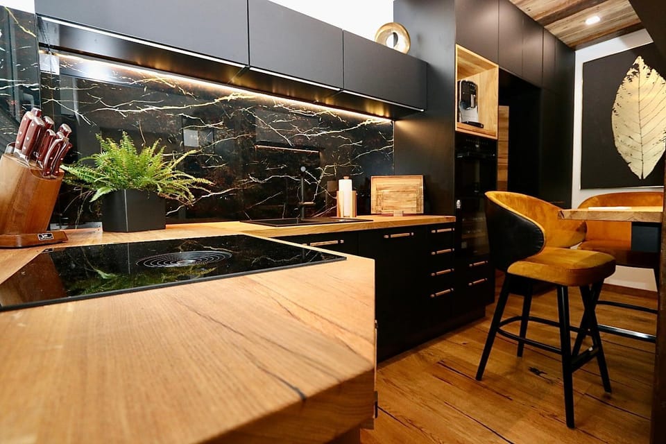 Kitchen or kitchenette