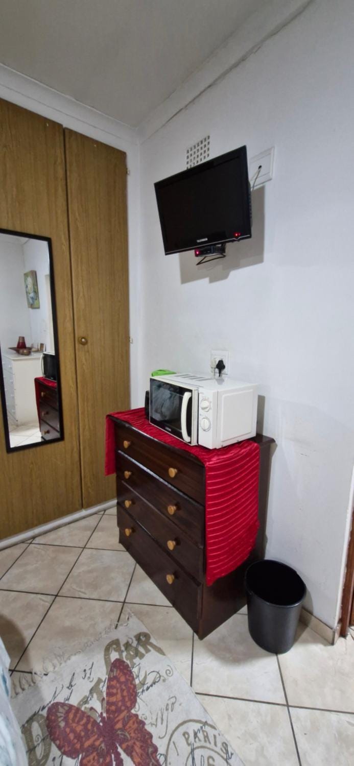 TV and multimedia, Coffee/tea facilities, toaster