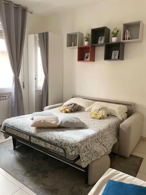 Bed, Photo of the whole room