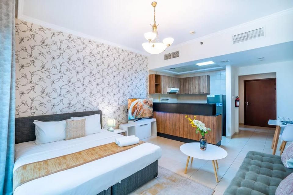 Bed, Kitchen or kitchenette