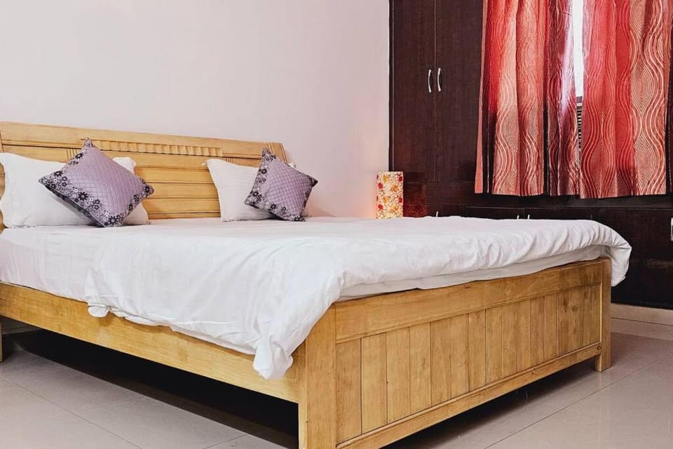 Hostmystay-2bhk w/t Terrace! Gk1 Apartment in New Delhi