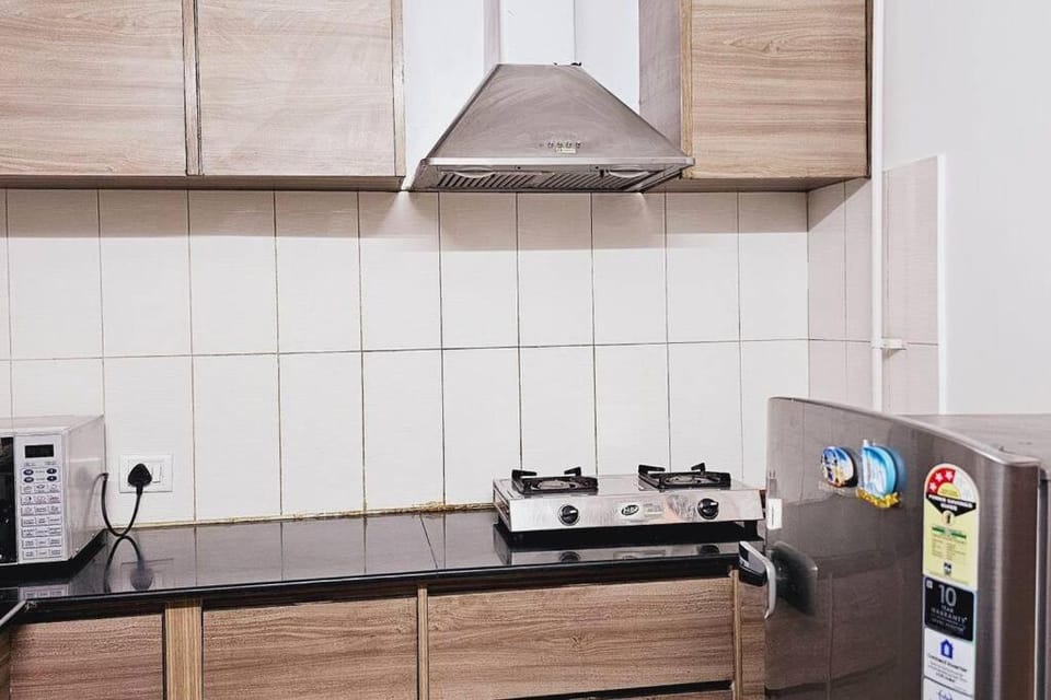 Hostmystay-2bhk w/t Terrace! Gk1 Apartment in New Delhi