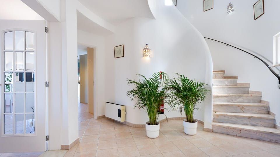 Ursinho by Algarve Villa Holidays Villa in Guia