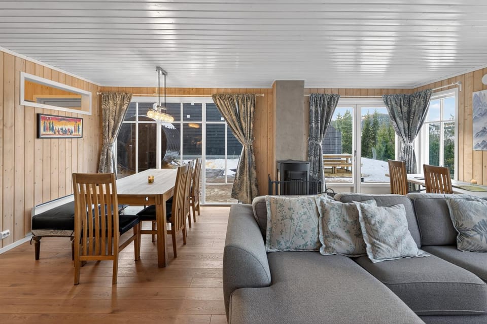Nesfjellet House in Viken, Norway