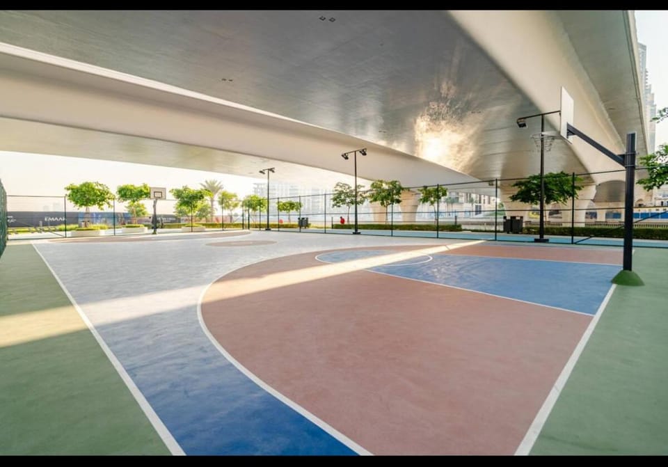 Day, Area and facilities
