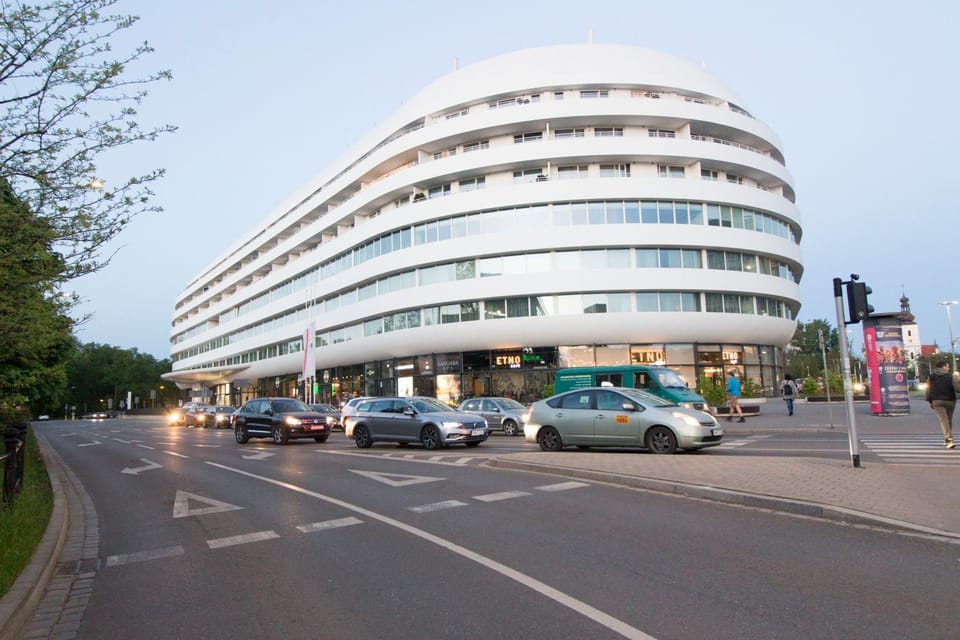 Property building, Neighbourhood, City view, Street view, Location