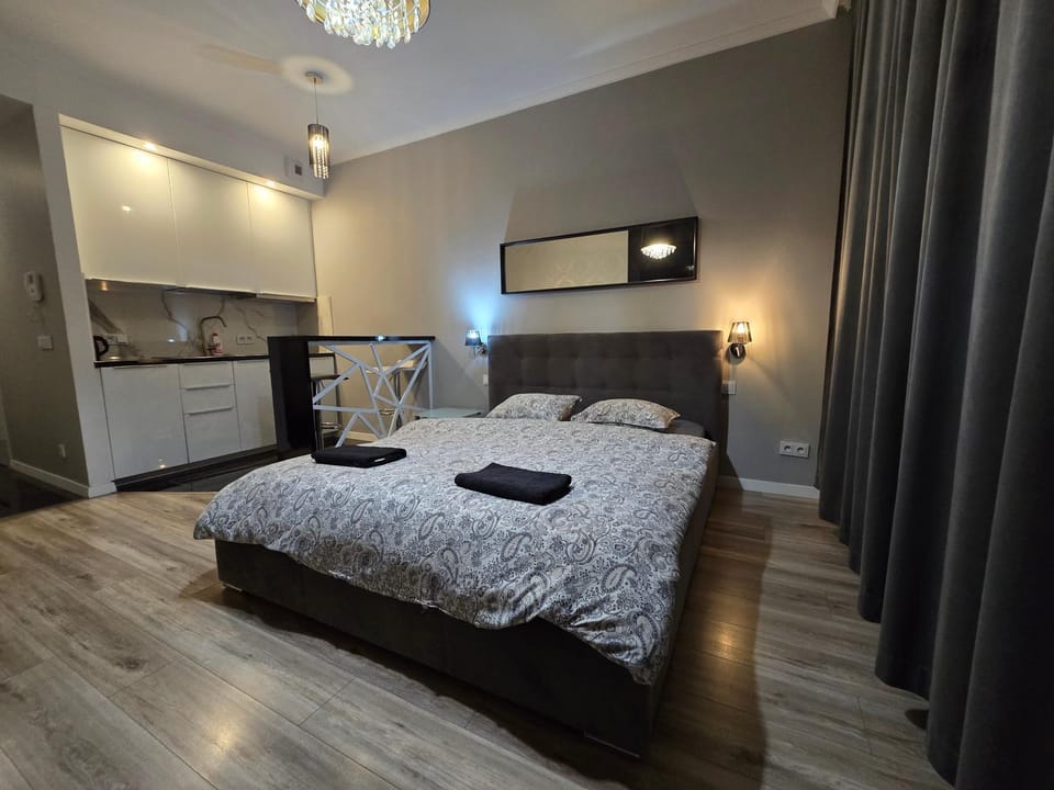Bed, Kitchen or kitchenette, Photo of the whole room, towels