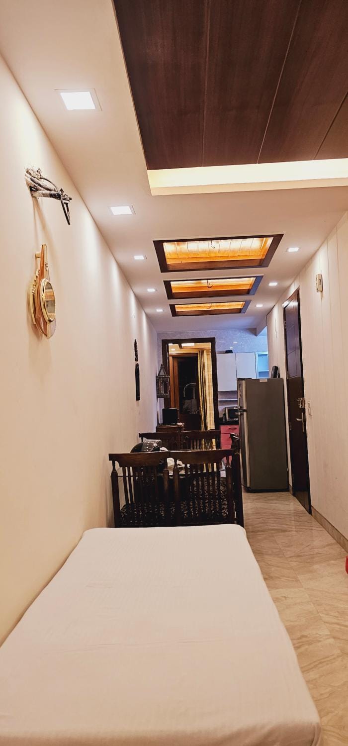 Hostmystay-2bhk Amarcolny Market Apartment in New Delhi
