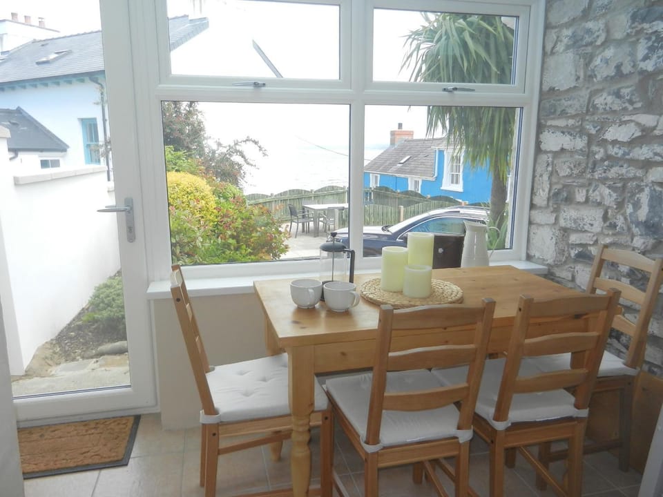 Other, Dining area