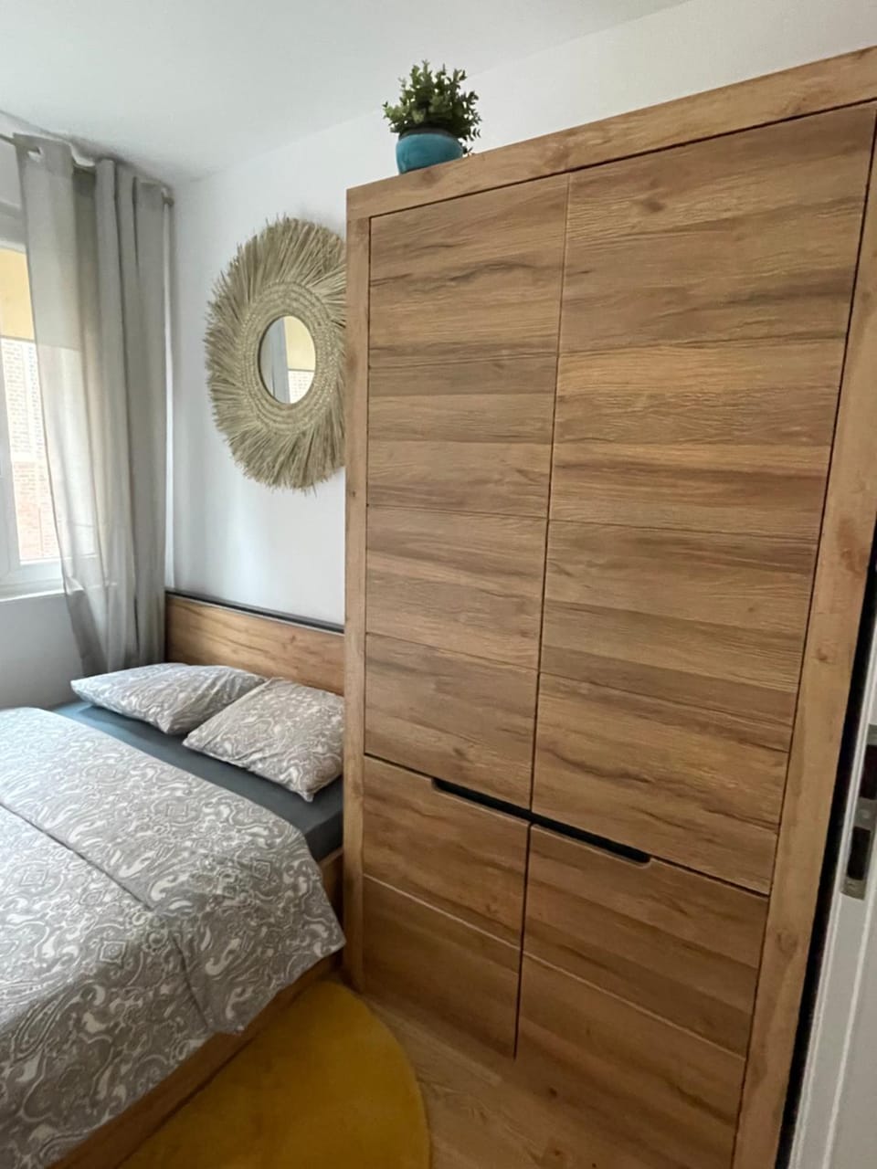 Bed, Photo of the whole room, Bedroom, wardrobe