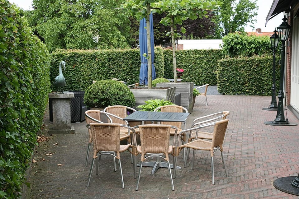 Garden, Seating area