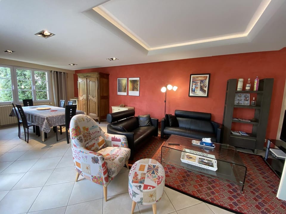 Communal lounge/ TV room, Living room