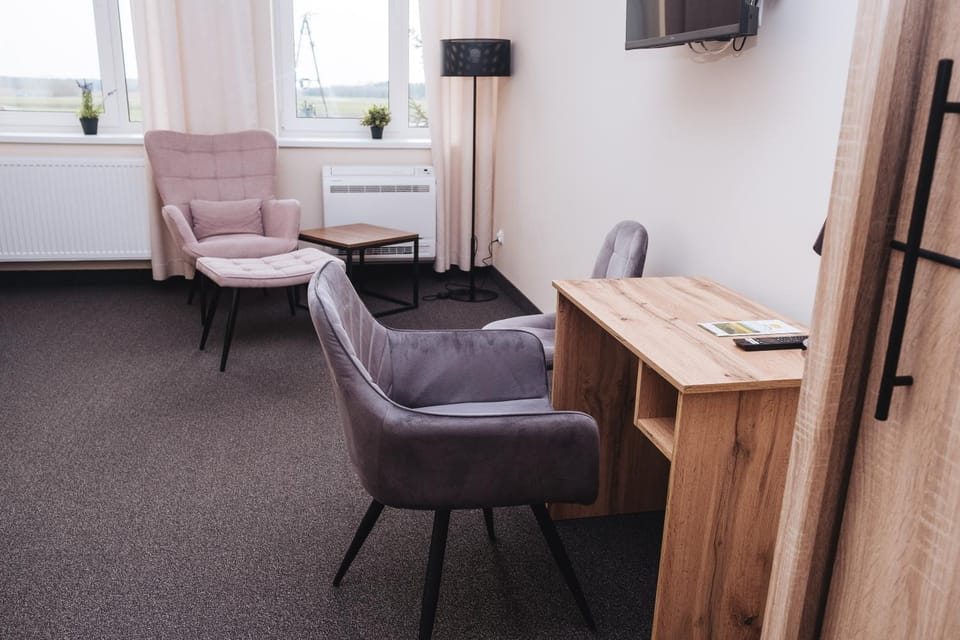 TV and multimedia, Seating area