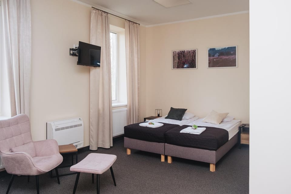 Bed, TV and multimedia, Photo of the whole room, Seating area, internet, towels