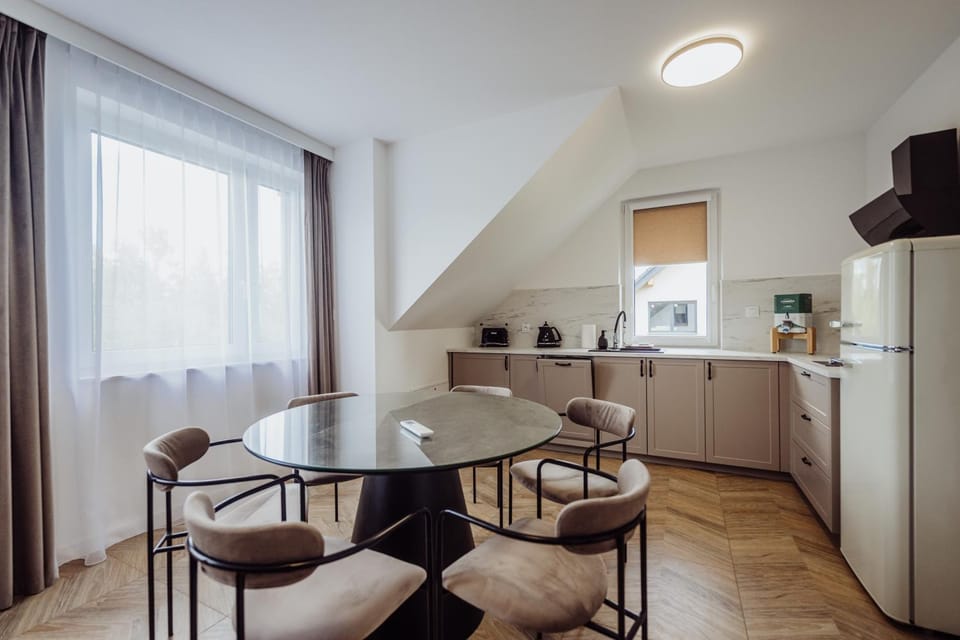 Kitchen or kitchenette, Dining area, pet friendly