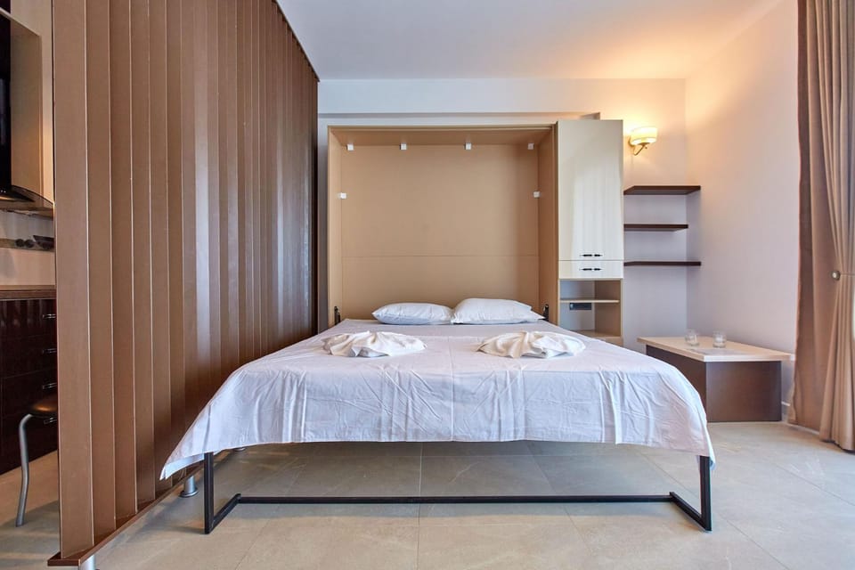 Bed, Photo of the whole room