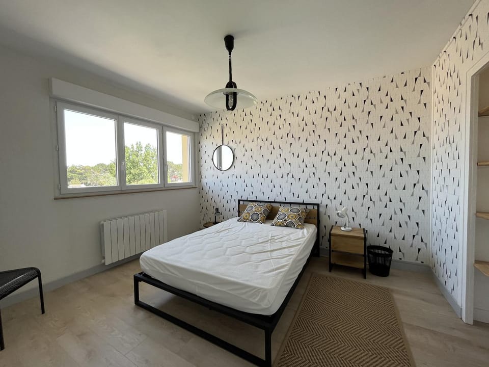Bed, Bedroom