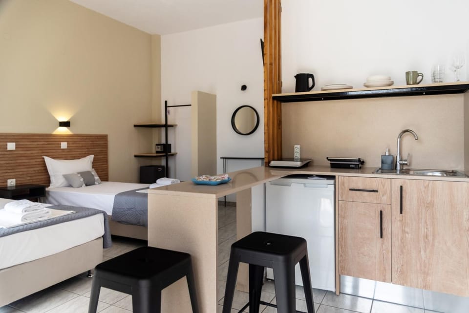 Kitchen or kitchenette, Photo of the whole room, Dining area