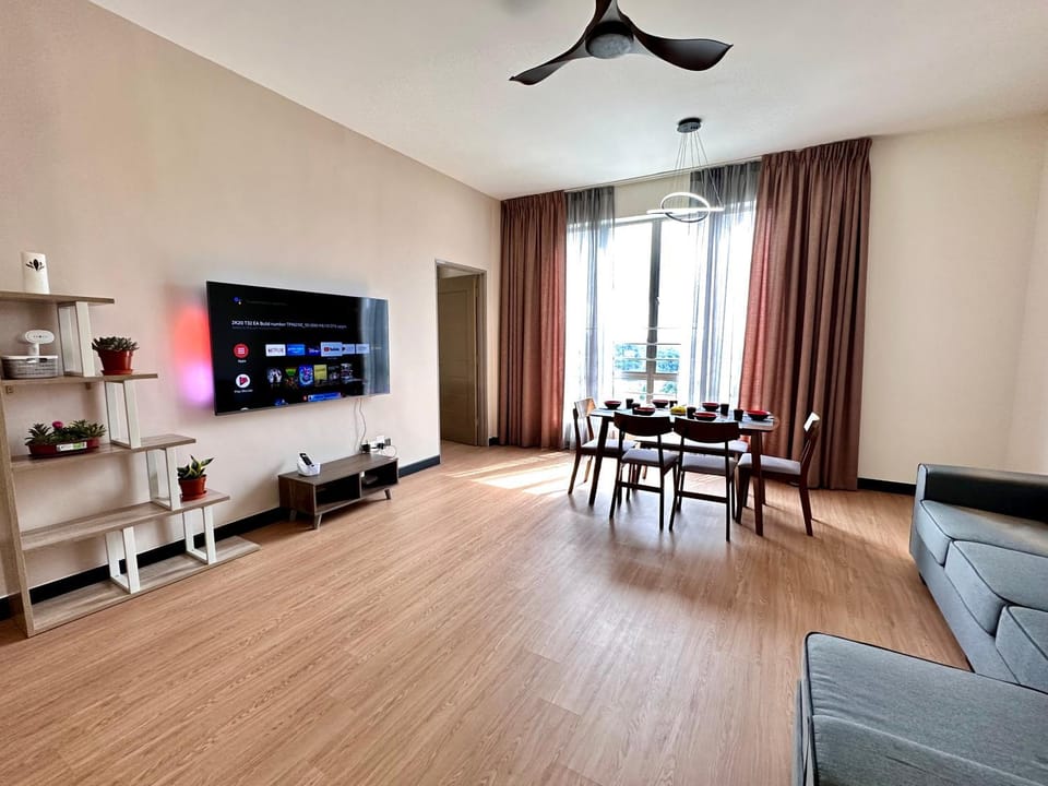 Dining area, Evening entertainment