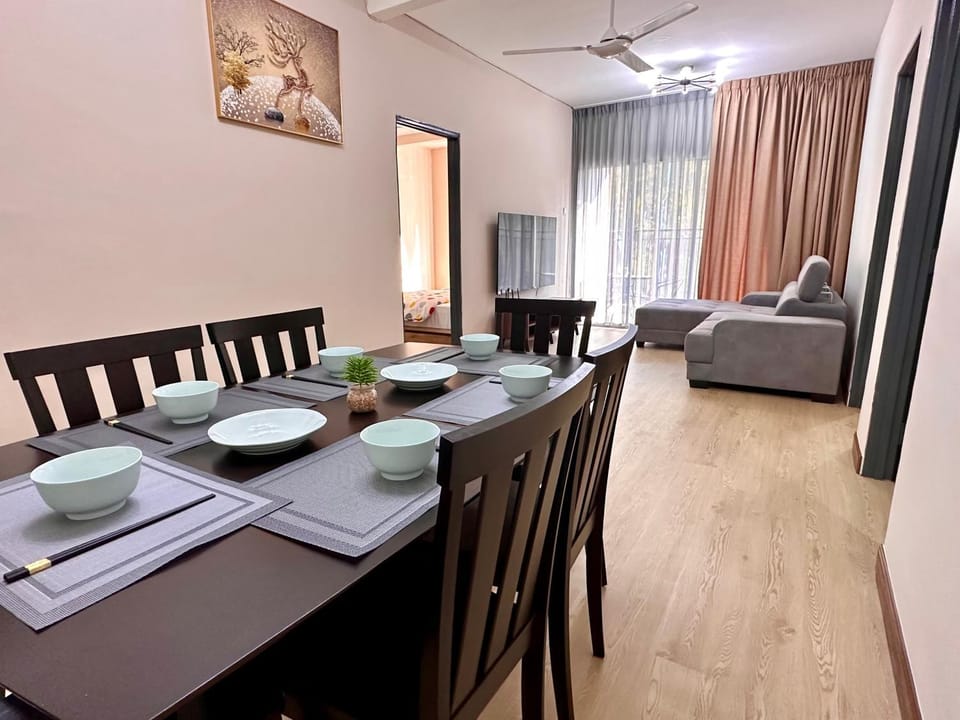Living room, Photo of the whole room, Dining area