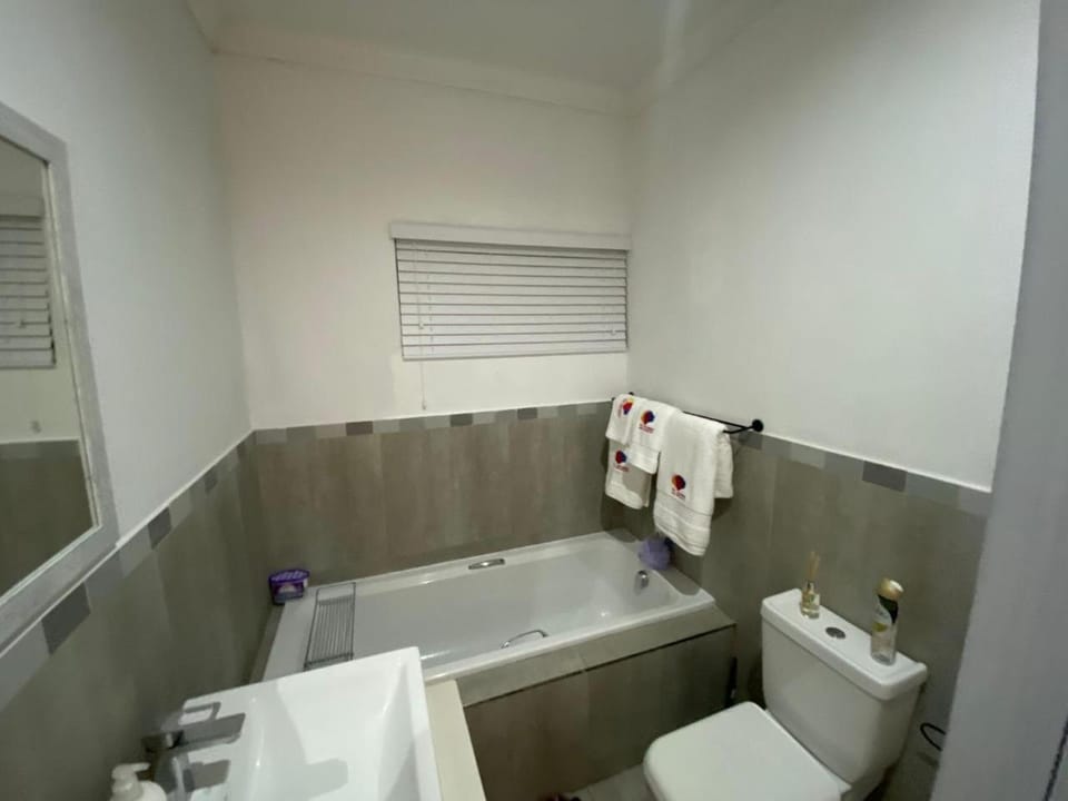 Toilet, Bathroom, Bath, towels