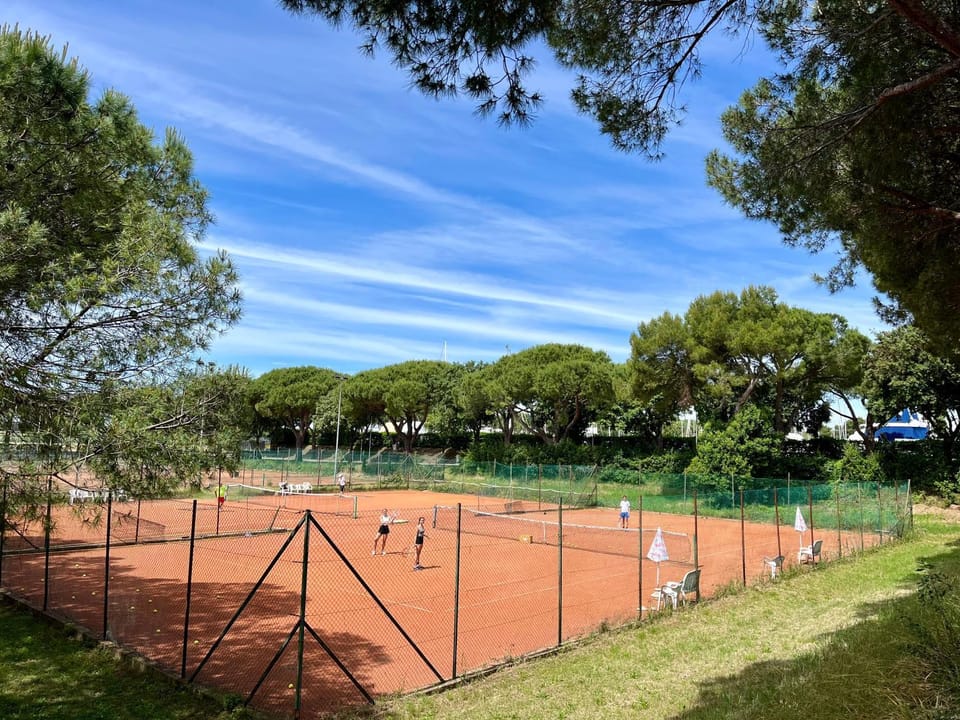Tennis court