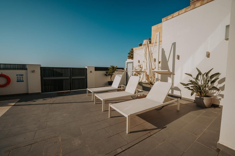 Day, View (from property/room), Balcony/Terrace, sunbed